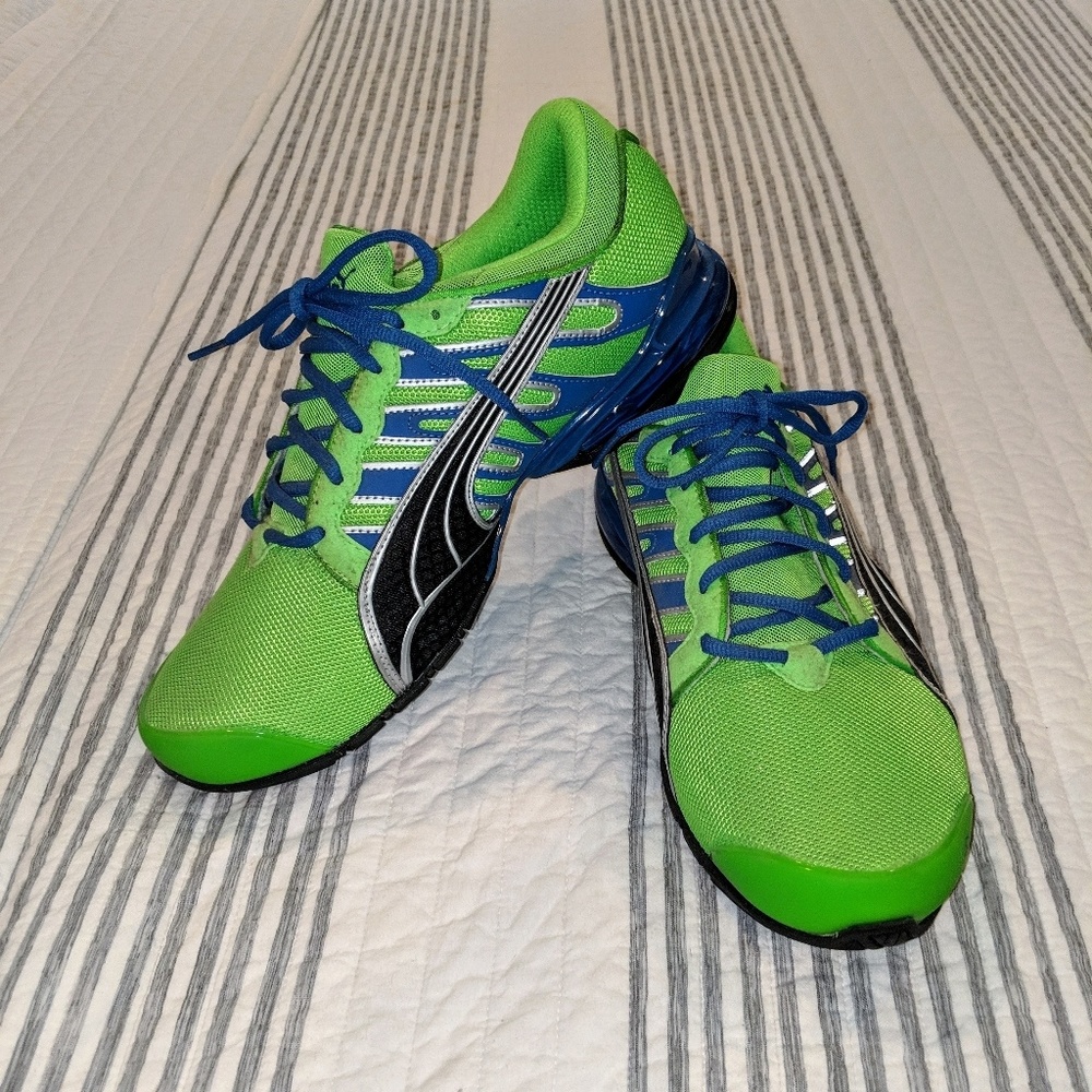 Men's Pumas size 8.5 excellent condition